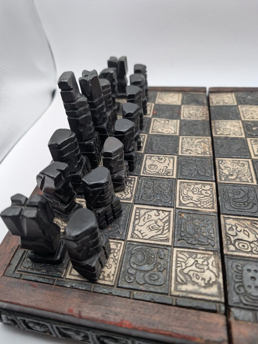 Vintage Inca Aztec Hand Carved Onyx Chessboard Storage & Set - Picture 2 of 9